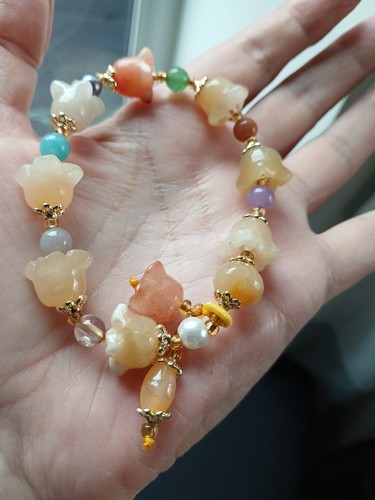 Tulip glass beaded bracelet - tulip,