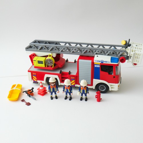 Playmobil fire engine - fire,