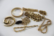 Jewellery Trifari Monet Napier Signed Branded x 8