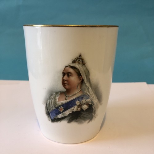 Queen victoria doulton - queen,