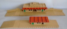 HORNBY DUBLO 3455 'OO' GAUGE ISLAND PLATFORM SET  (942) + THROUGH STATION 32170