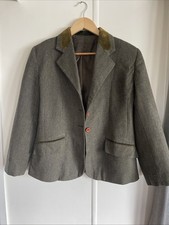Used Tagg Green Tweed Show Jacket Size 32 In Good Condition.