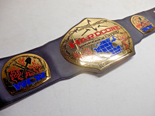 2000 WCW AUTHENTIC FIGURES TOY