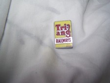 Vintage pin / lapel badge