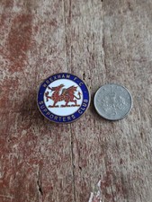 WREXHAM A F C - BUTTONHOLE MILLER VINTAGE 1930's SUPPORTERS CLUB  FOOTBALL BADGE