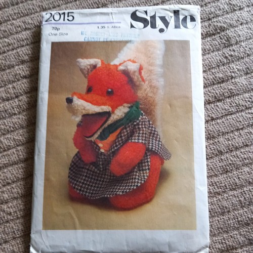 Rare basil brush glove puppet - rare,