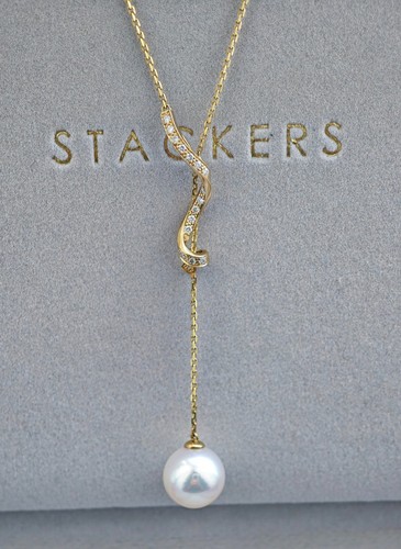 Solid 18ct gold 11ct - 0.11ct, diamond