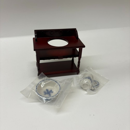 12th scale dolls house - 1:12th,