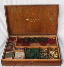 Meccano No 5 set 1930s dark red/dark green in cabinet