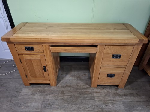 Solid oak desk - solid,