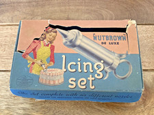 Vintage Nutbrown De Luxe Icing set cake making