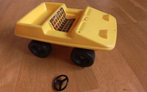 Sindy yellow beach buggy car - beach,