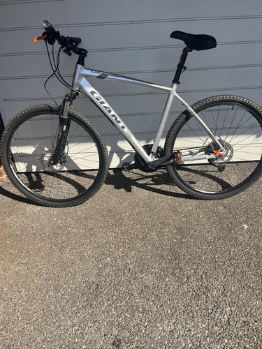 Giant roam disc bike - 28, inch