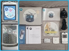 Motorola Razr V3 Collectors Mobile Phone (Unlocked). Original box with content.