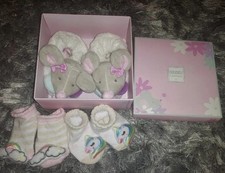 Doudou et Compagnie Baby Mouse Booties Slippers + Cute Rattle Socks  0-6 Months