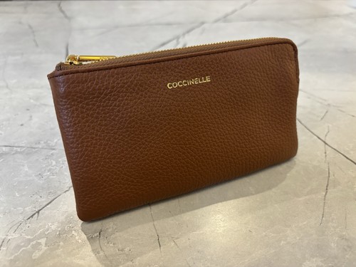 Brand new coccinelle grained - new,