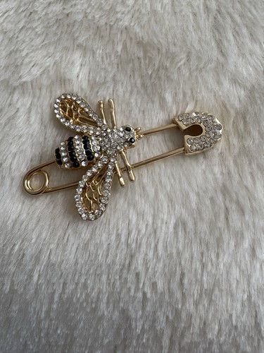 Bumble bee brooch - bee,