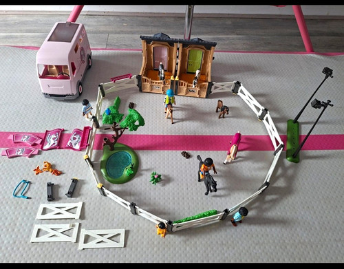 Playmobil horse stable set - stable, w/