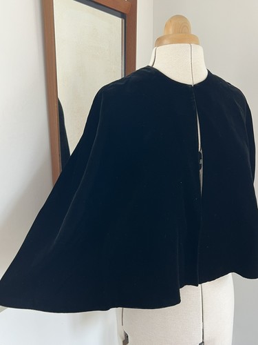 Vintage laura ashley black - laura,