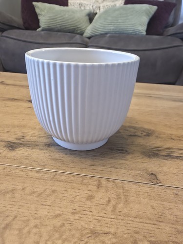 White ceramic ribbed textured - ceramic,