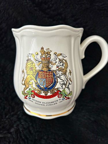 Palissy royal worcester queen - worcester,