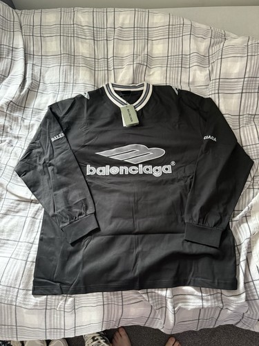 Balenciaga longsleeve tshirt - balenciaga,