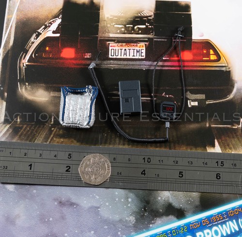 Hot toys doc - brown, portable