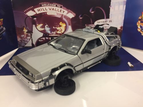 Back the future delorean - back,