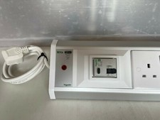 Schneider 4 gang switched bench trunking sockets with rcd new