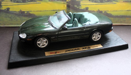 Maisto jaguar xk8 green - jaguar,