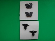 2 Pairs Of US Metal Badges On