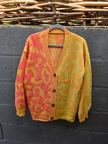 Size large two tone - large,
