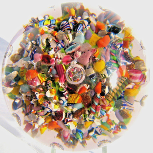 Paperweight paul - paperweight,