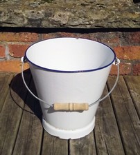 GENUINE VINTAGE WHITE ENAMEL BUCKET WITH BLUE RIM & WOODEN HANDLE - WATERTIGHT!