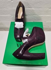 Bottega Veneta Burgundy Mostra