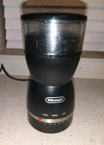 Delonghi black coffee grinder - black,