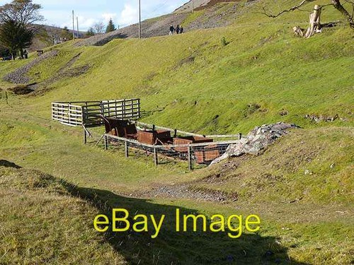 Photo 6x4 old railway wagons - railway,