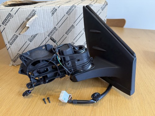 Toyota yaris wing - rh, mirror