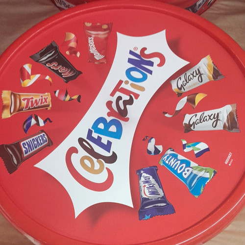 Celebrations red round - red,