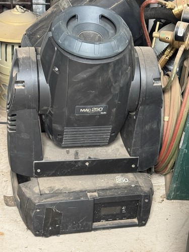 Quantity martin mac250 - martin,