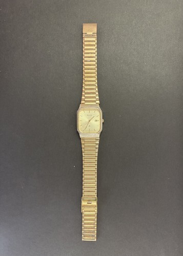Vintage accurist gold coloured - vintage,