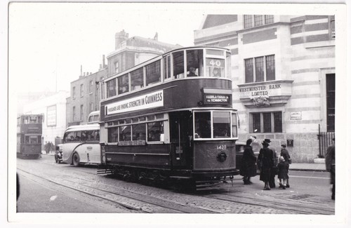 Vintage london tram - 1423, route