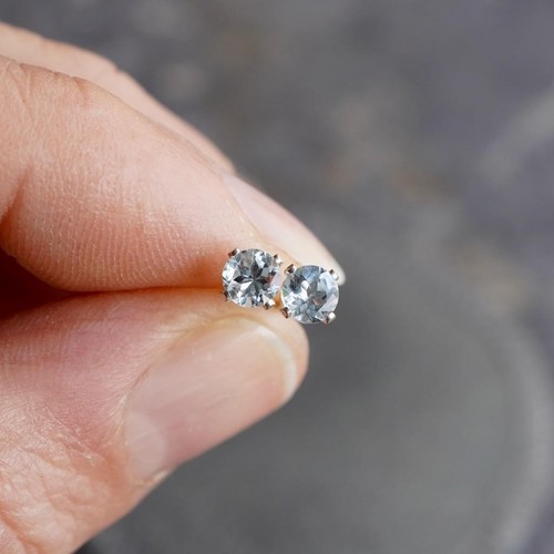 Natural pale aquamarine 925 - aquamarine,