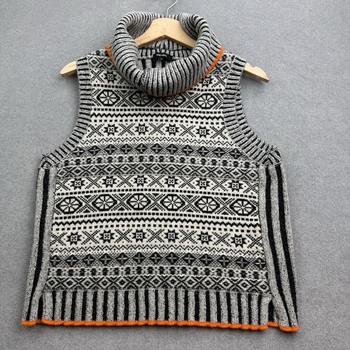 Knitted vest medium wool - knitted,