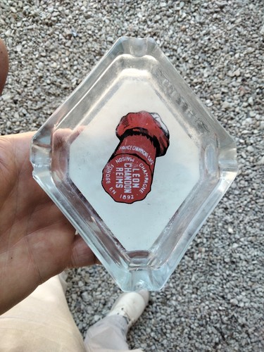 Léon chandon ashtray - léon,