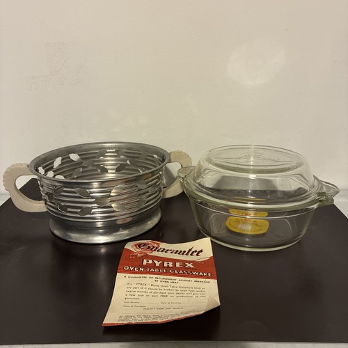 Small pyrex casserole - small,