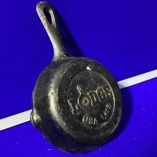 Lodge Miniature Skillet 3.5''
