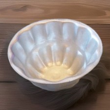 Vintage Aluminium Round Jelly