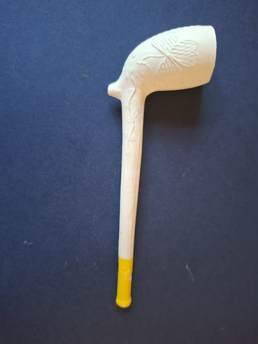 Antique clay pipe - antique, pipe.