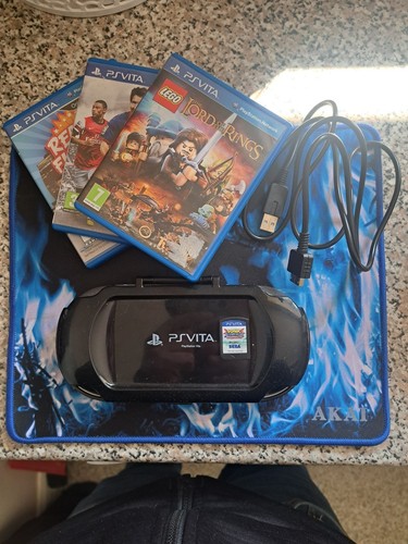 Vita 1000 4 game and - ps,